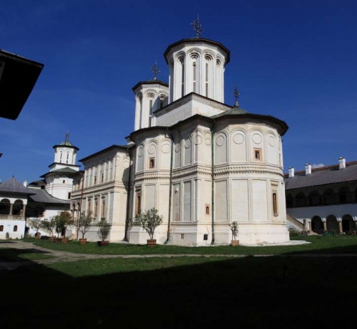 07 Biserica Sf. Împăraţi Constantin și Elena