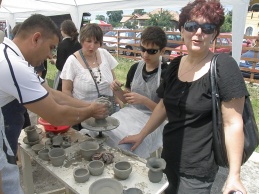 19 - Târgul ceramicii populare „Cocoşul de Hurez”